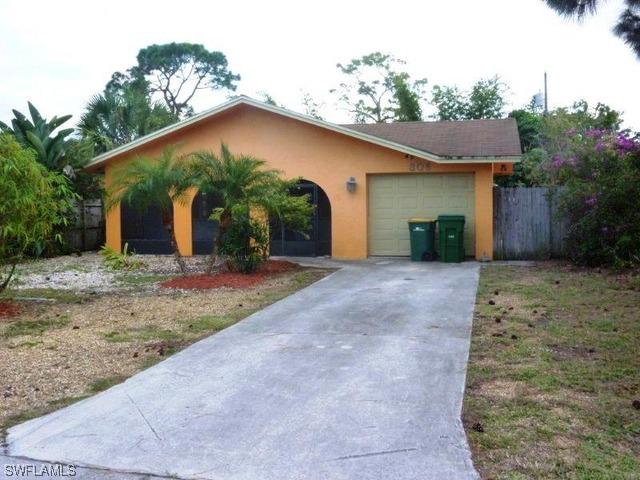 806 93rd Ave., Naples, FL 34108