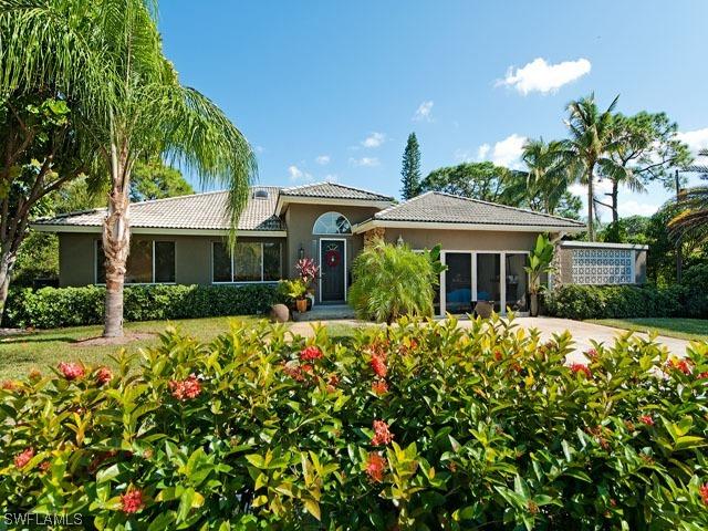 618 West St., Naples, FL 34108