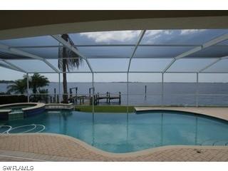 6902 Old Whiskey Creek Dr., Fort Myers, FL 33919