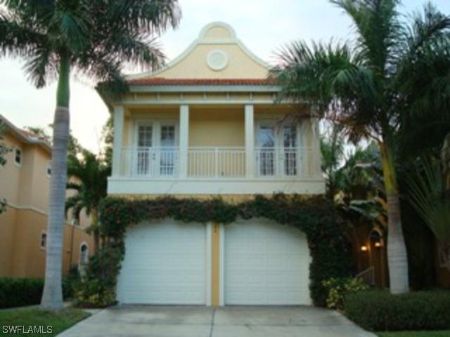 2264 Carter St., Naples, FL 34112