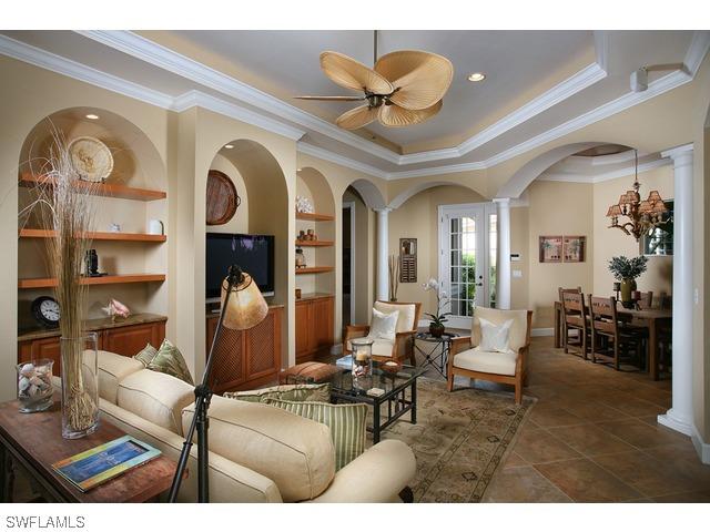 372 Mallory Ct., Naples, FL