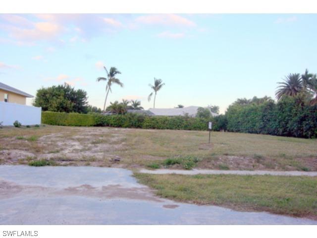 359 Century Dr., Marco Island, FL