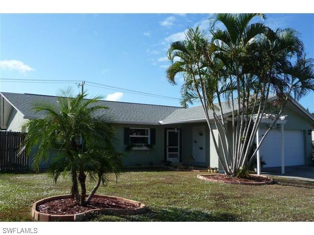 1336 Lake Shore Dr., Naples, FL 34103