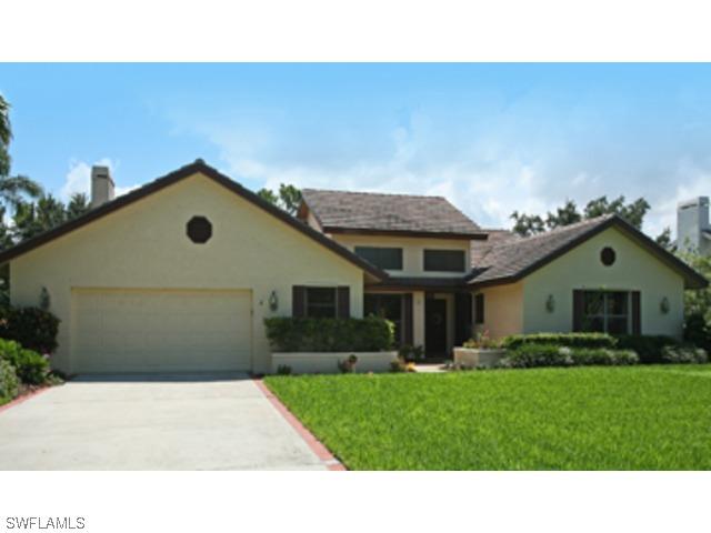 807 Knollwood Ct., Naples, FL