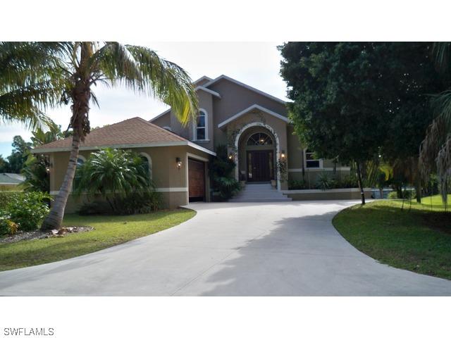 180 Sharwood Dr., Naples, FL