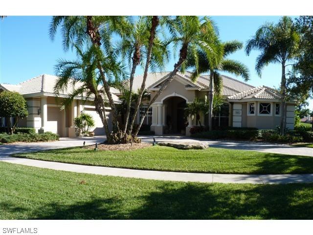 2626 Finchley Ln., Naples, FL 34105