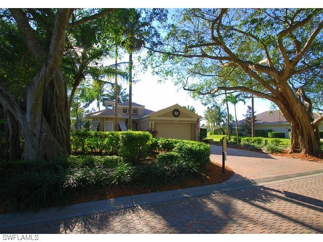 6903 Mauna Loa Ln., Naples, FL 34113