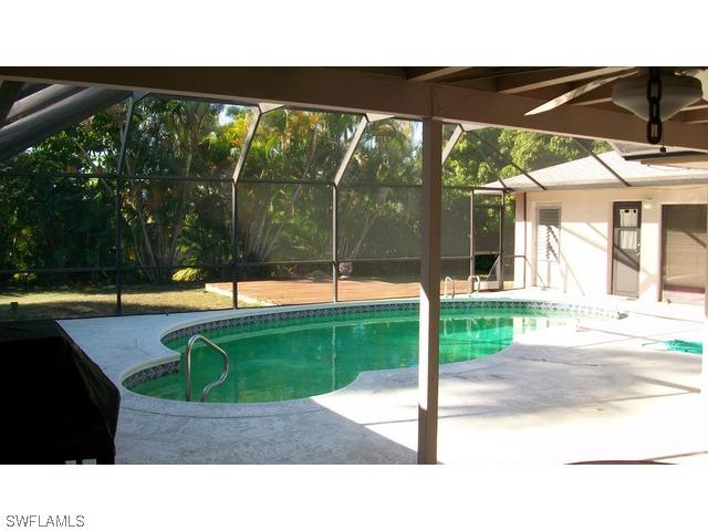 2751 Crayton Rd., Naples, FL 34103