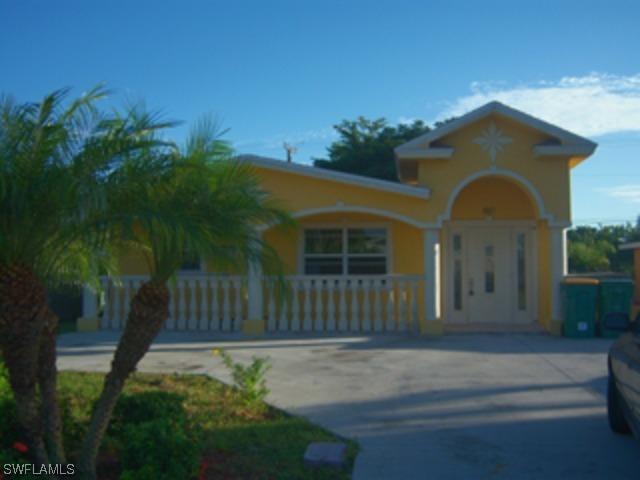 810 97th Ave., Naples, FL 34108