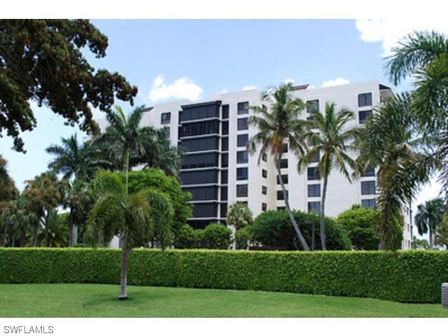 2400 Gulf Shore Blvd. #105, Naples, FL 34103