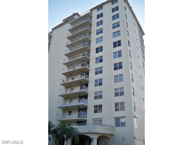10691 Gulfshore Dr. #902, Naples, FL
