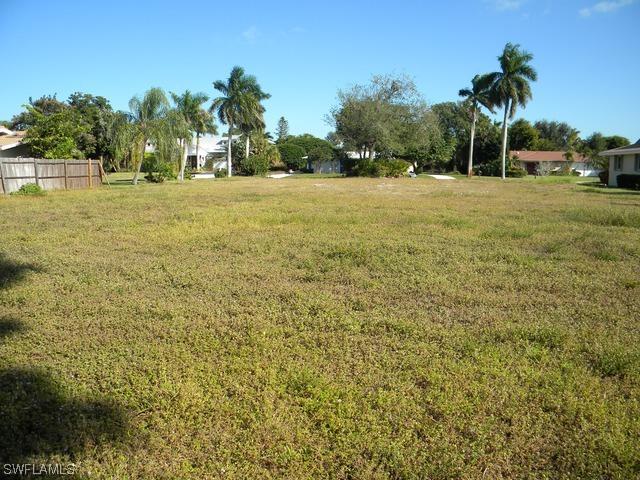 645 Rudder Rd., Naples, FL 34102