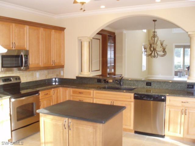 10375 Quail Crown Dr., Naples, FL