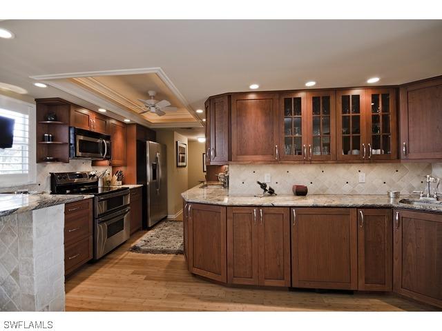 300 Park Shore Dr. #2F, Naples, FL