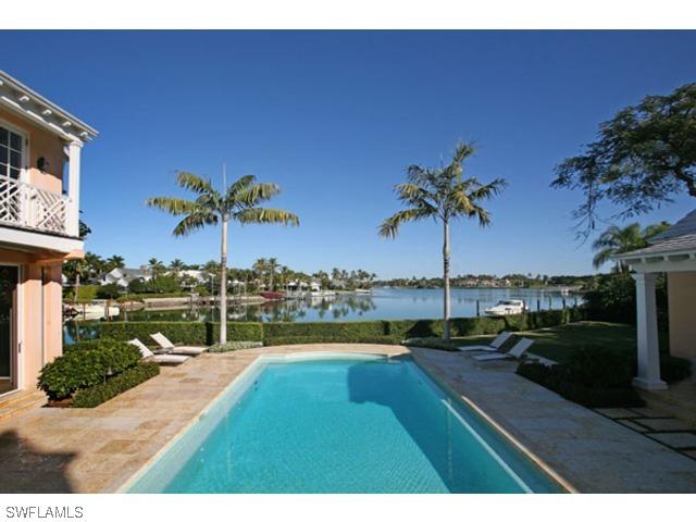 859 Nelsons Walk, Naples, FL