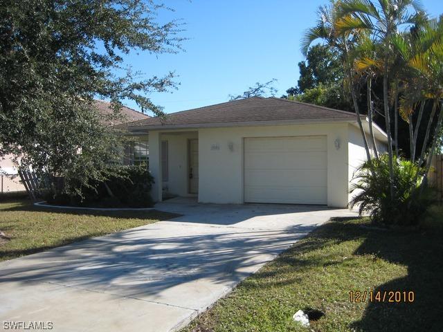 768 96th Ave., Naples, FL 34108