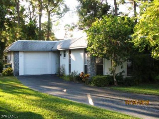 272 Yorkshire Ct. #11, Naples, FL 34112