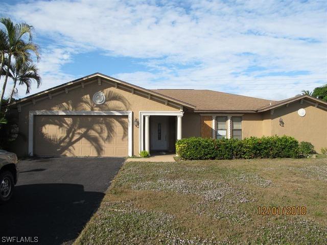 2201 Kings Lake Blvd., Naples, FL 34112