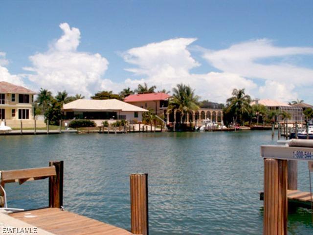 892 Banyan Ct., Marco Island, FL