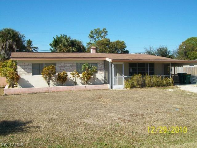 991 Coconut Cir., Naples, FL