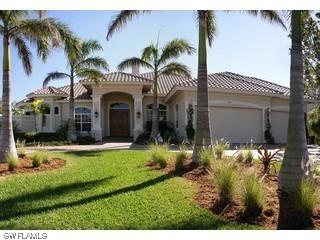 1824 Crayton Rd., Naples, FL 34102