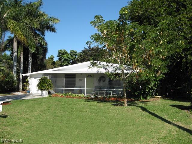 735 1st Ave., Naples, FL