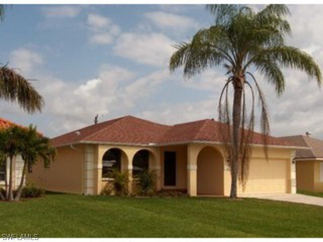 519 99th Ave., Naples, FL 34108