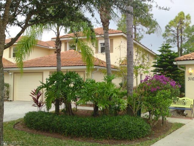 300 Robin Hood Circle #202, Naples, FL 34104