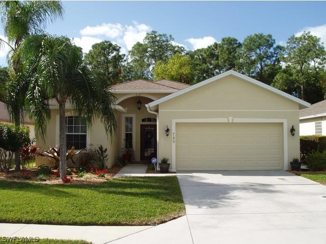 749 Crossfield Cir., Naples, FL