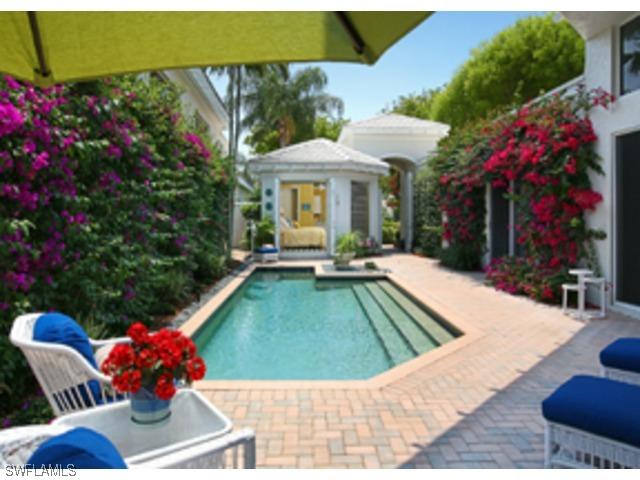 7865 Cocobay Dr. #5, Naples, FL 34108