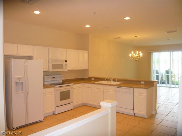 1066 Albany Ct. #195, Naples, FL