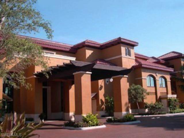 221 9th St. #110, Naples, FL