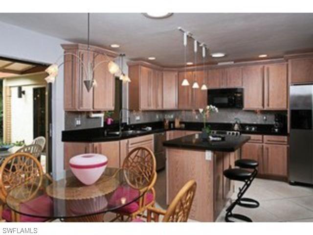 6810 Pelican Bay Blvd., Naples, FL 34108