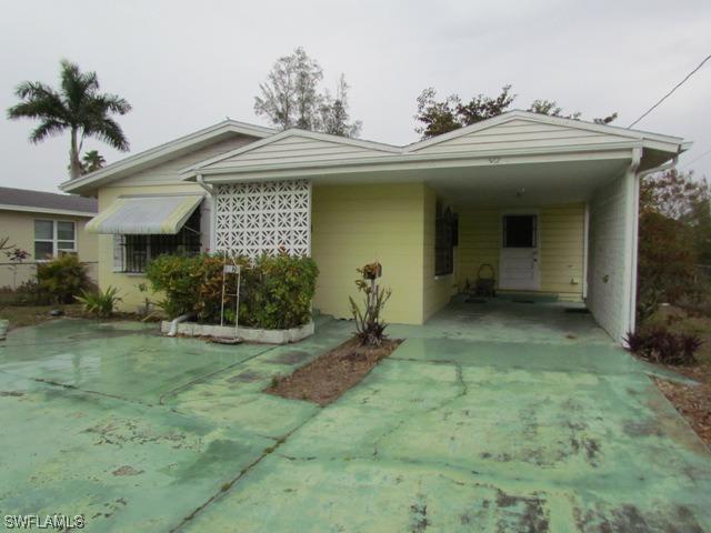 562 13th St., Naples, FL