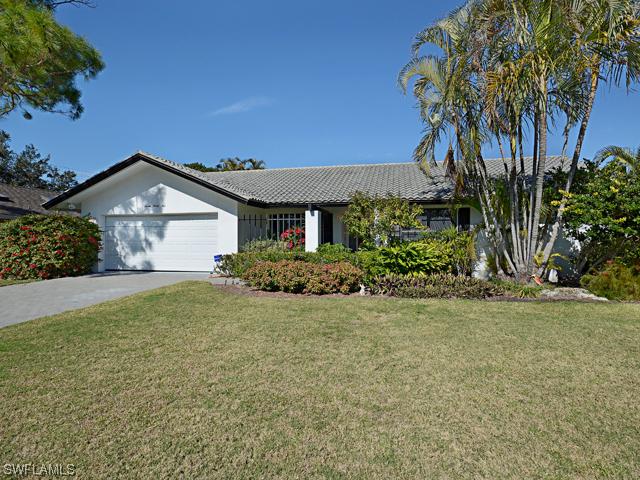 735 High Pines Dr., Naples, FL 34103