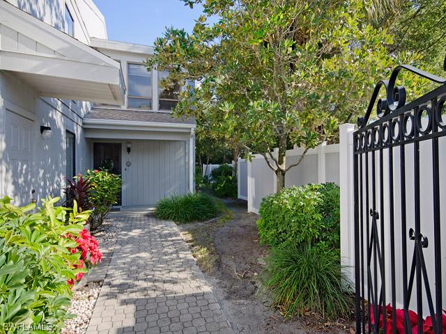 201 Woodshire Ln., Naples, FL 34105