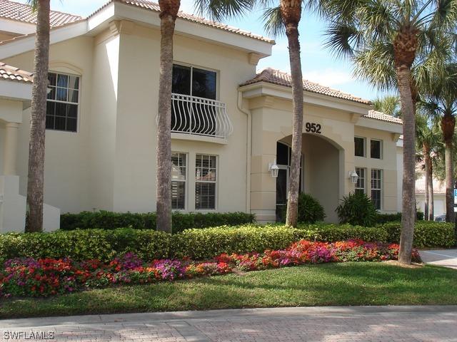 1072 Egrets Walk Cir. #102, Naples, FL 34108