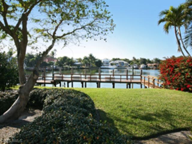 1990 4th St., Naples, FL 34102