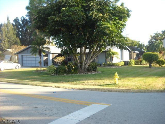 602 N 101st Ave., Naples, FL 34108