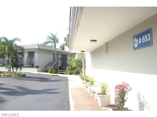 693 Seaview Ct. #507, Marco Island, FL