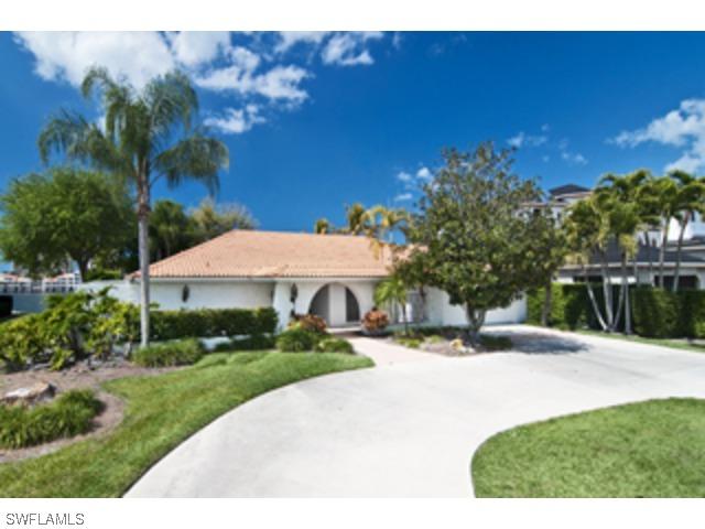 4379 Crayton Rd., Naples, FL