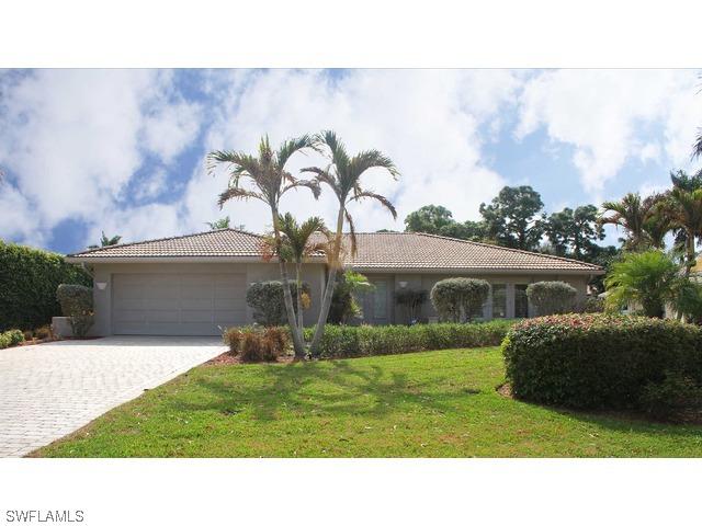 516 Neapolitan Ln., Naples, FL 34103