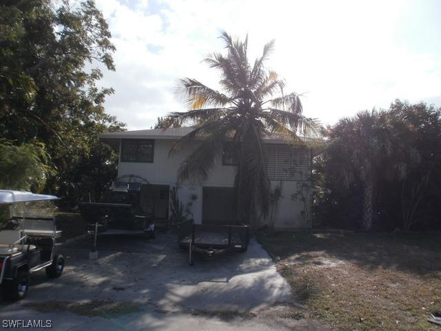 678 Palm Ct., Goodland, FL 34140