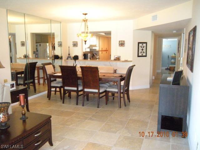 505 Lake Louise Cir. #101, Naples, FL