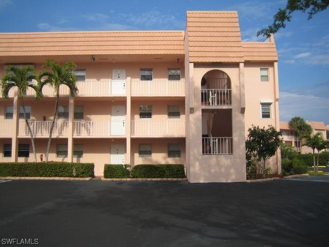 170 Turtle Lake Ct. #212, Naples, FL 34105