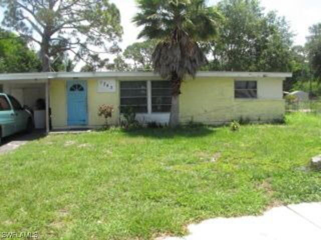 1343 Barbizon Ln., Naples, FL 34104