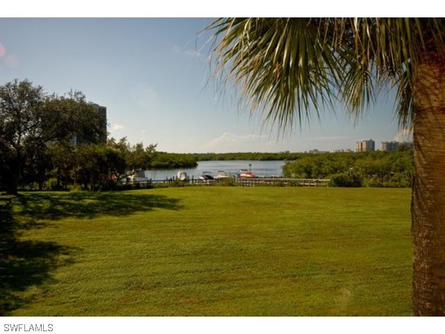 320 Horsecreek Dr. #201, Naples, FL 34110