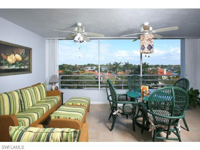 4751 Gulf Shore Blvd. #504, Naples, FL