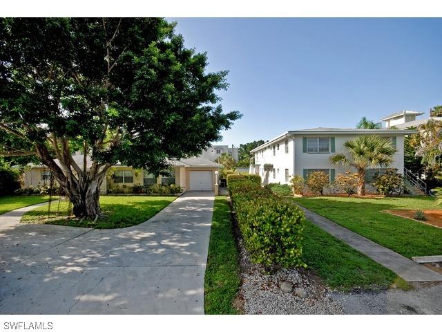 430 2nd Ave., Naples, FL 34102