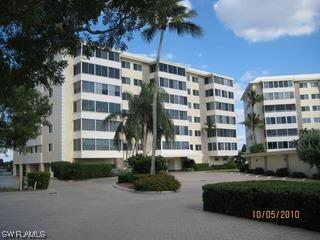 3420 Gulf Shore Blvd. #32, Naples, FL 34103